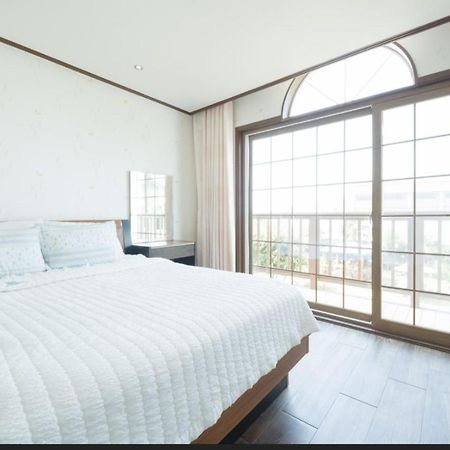 Jeju Time-Travel Pension Экстерьер фото