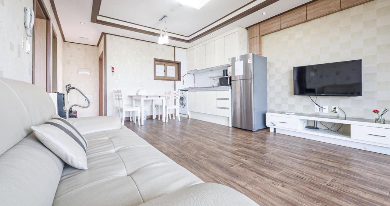 Jeju Time-Travel Pension Экстерьер фото